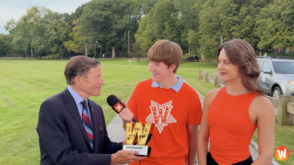 WONDERAMA PRESENTS SENATOR RICHARD BLUMENTHAL WITH THE “WONDERAMA WONDER AWARD
